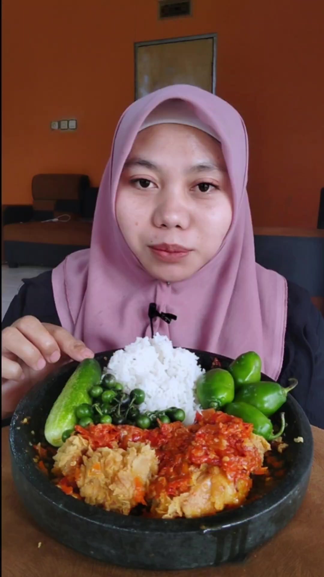 @Aisha