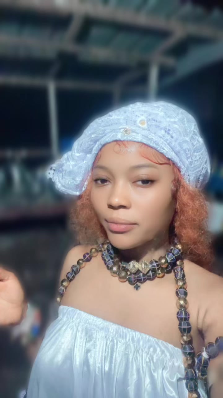 @Rose 🧜🏻♀️🦋baby 🌹🍼
