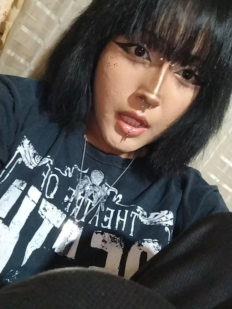 @vaneee 👻