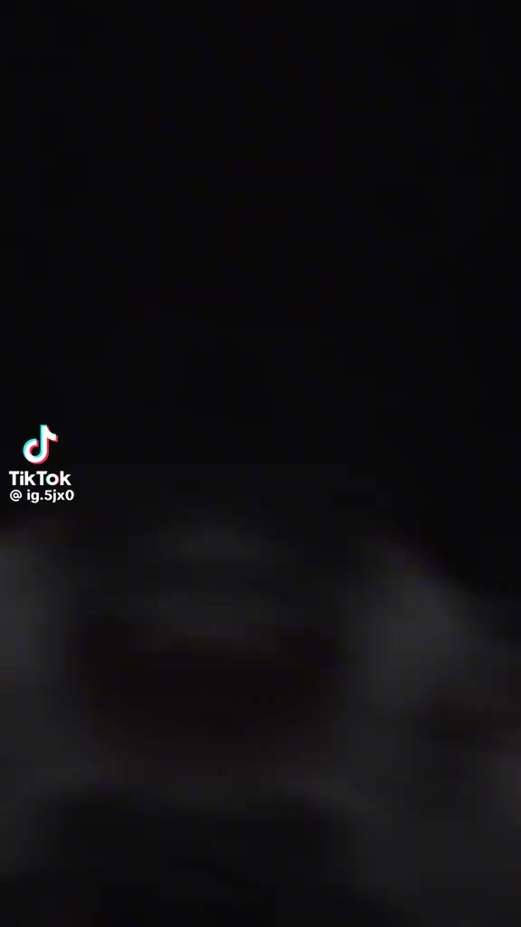 @ام يزون🧸🖤🌑