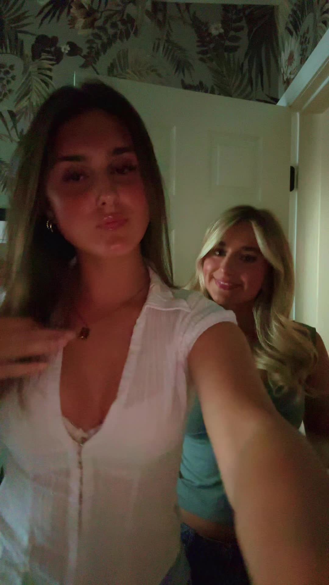 @SYD