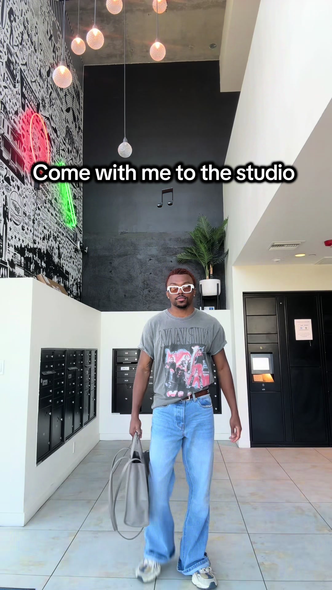 @Boyò