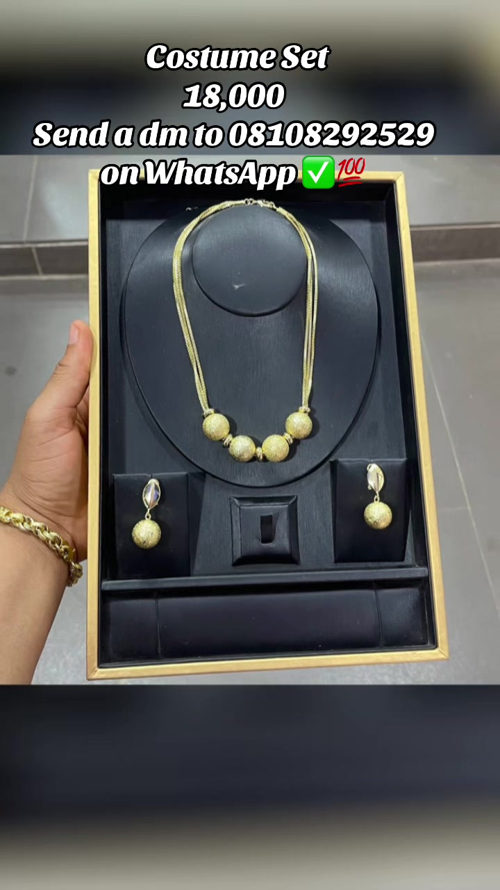 @Royalwristbyafo&Importation