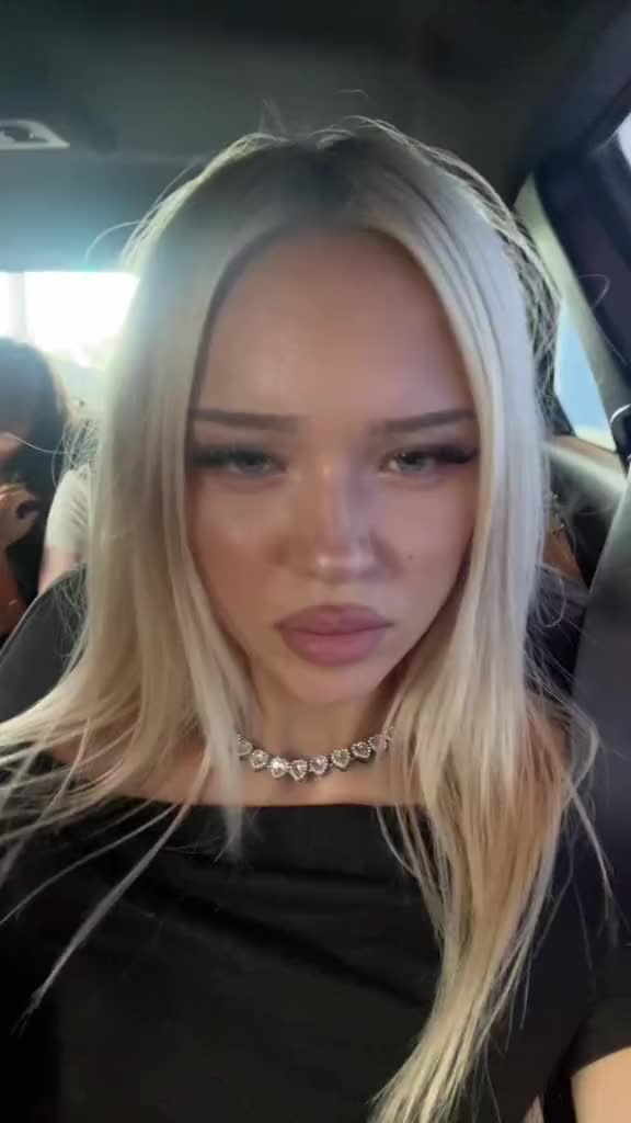 @аня