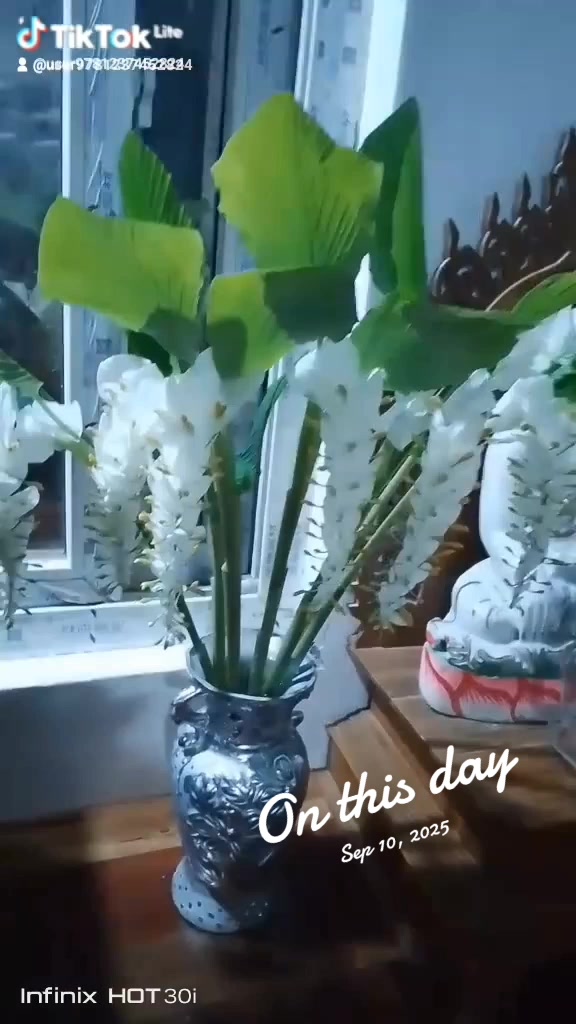 @RoseWaiWaiPhyo Phyo