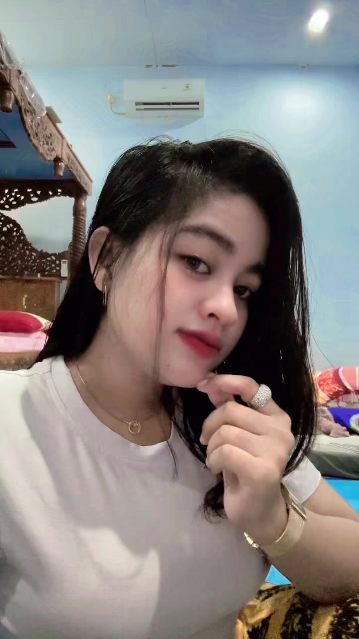 @putri bhawell