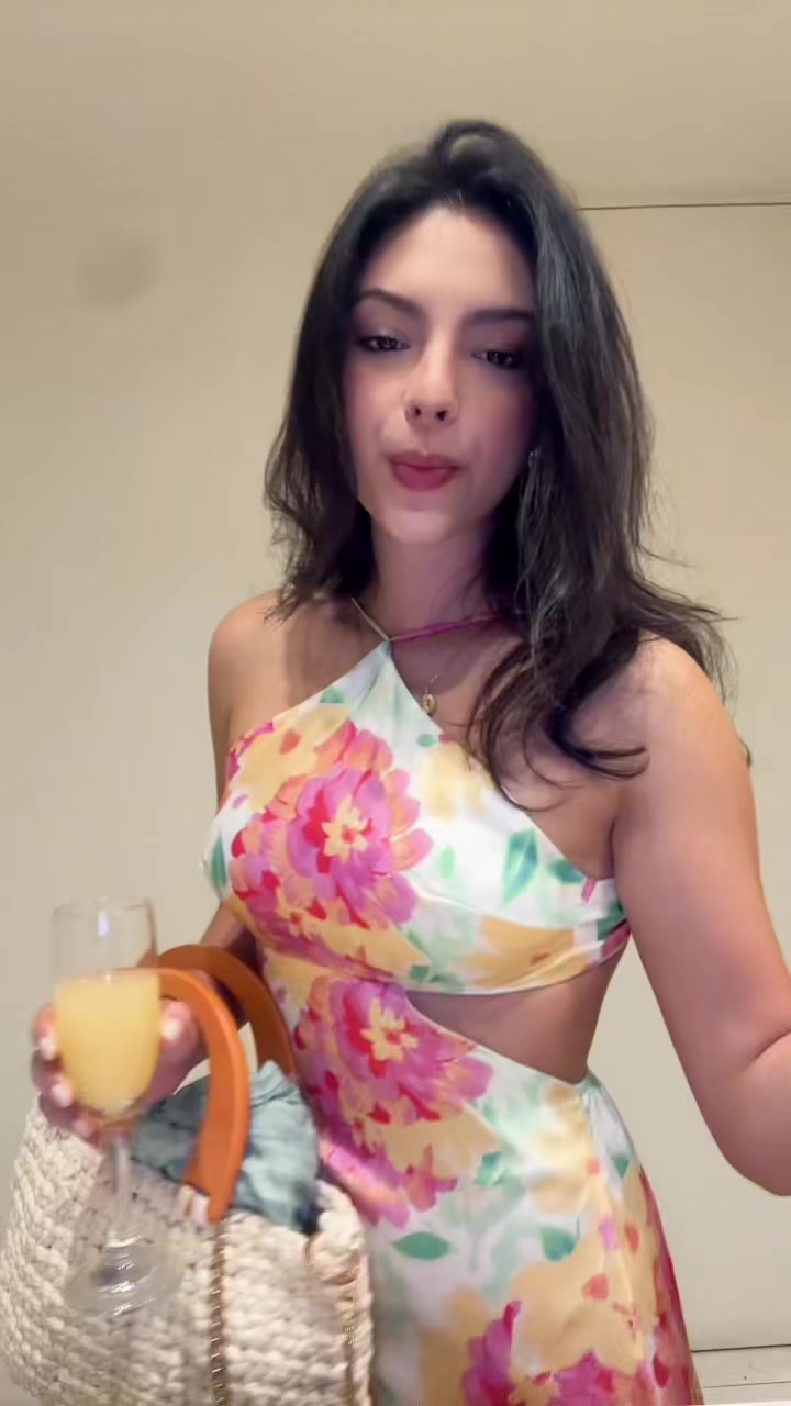 @Cris De Le&oacute;n