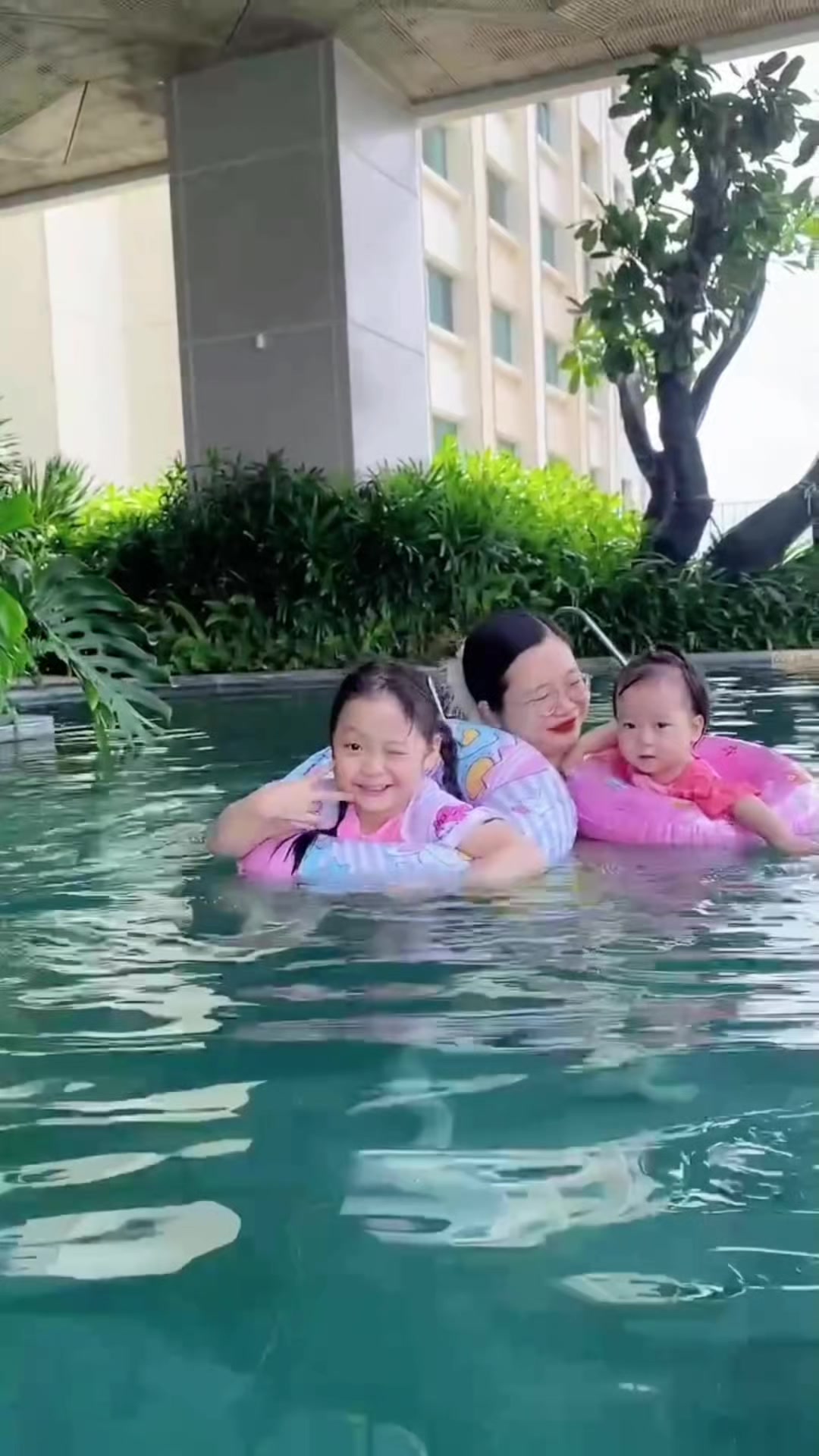 @Gia đ&igrave;nh Mật Mật
