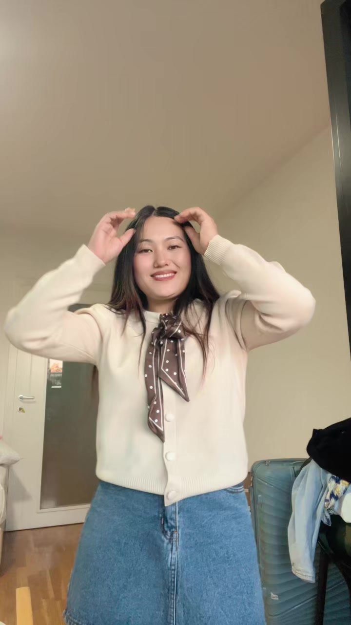 @👑Nabina Tamang 💫🌎