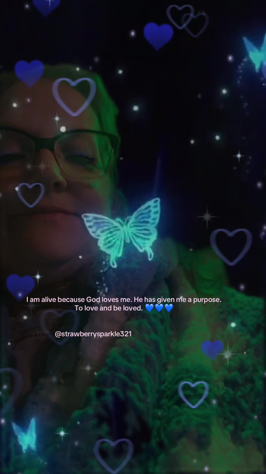 @strawberrysparkle321