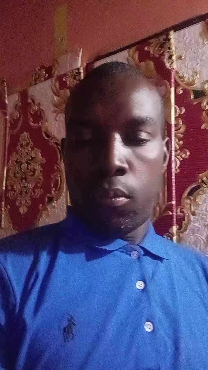 @Derval Maroon✊️