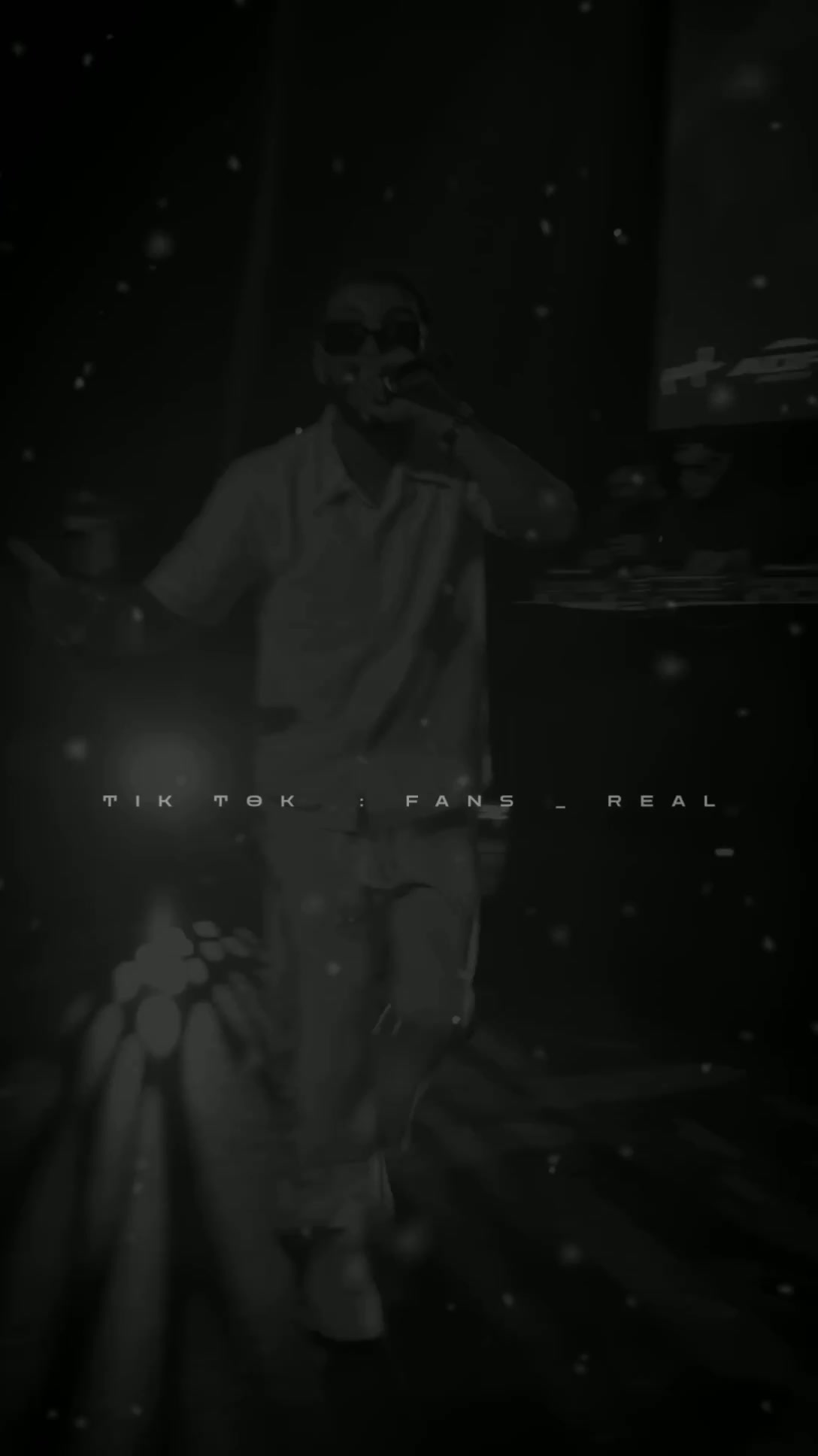 @F A N S _ R E A L