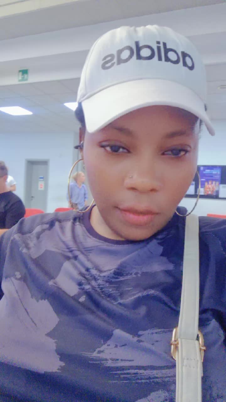 @Pretty Ebony