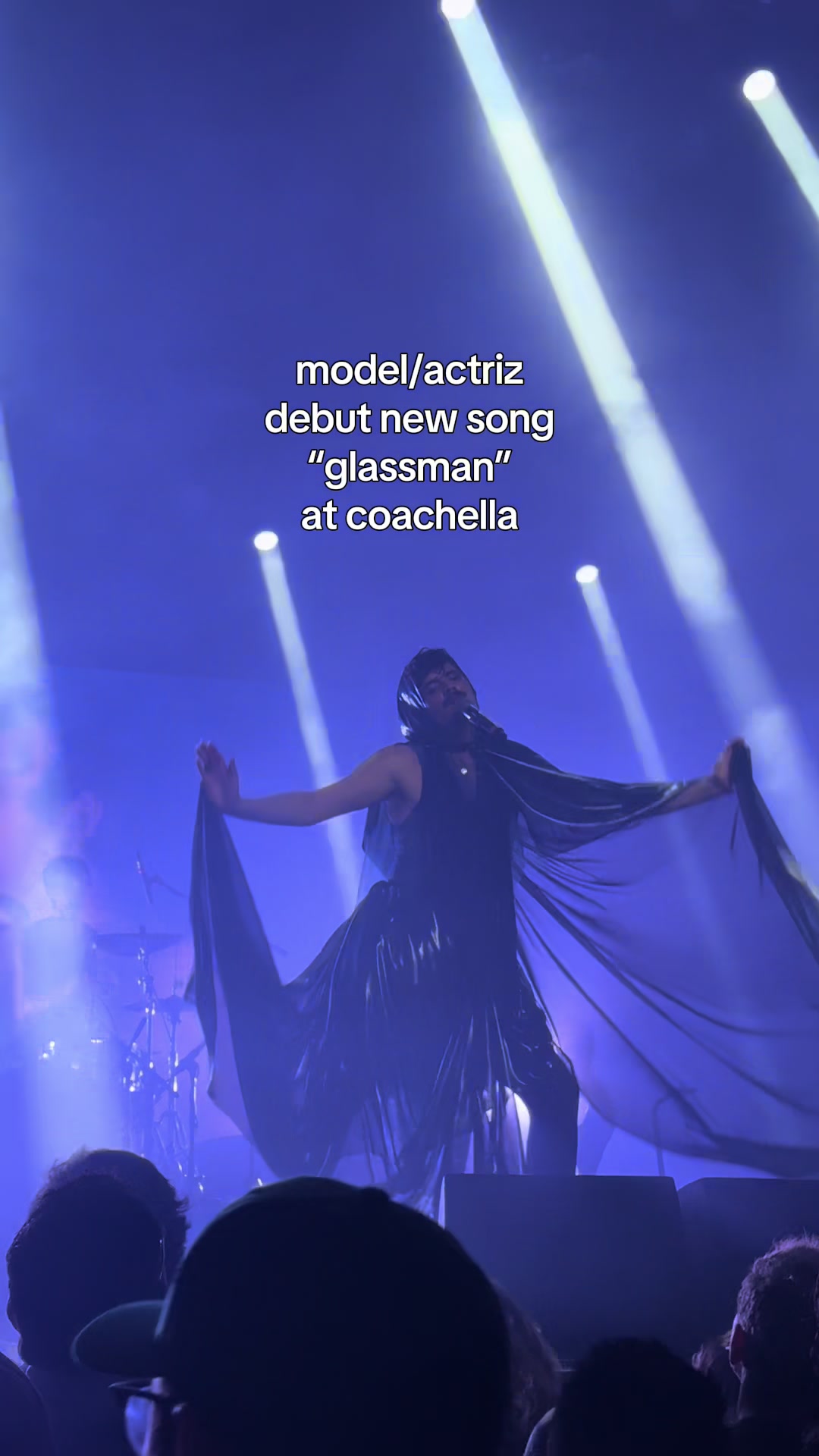 @MODEL/ACTRIZ HQ
