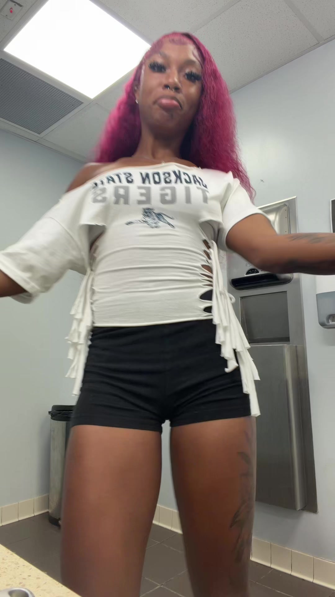@…