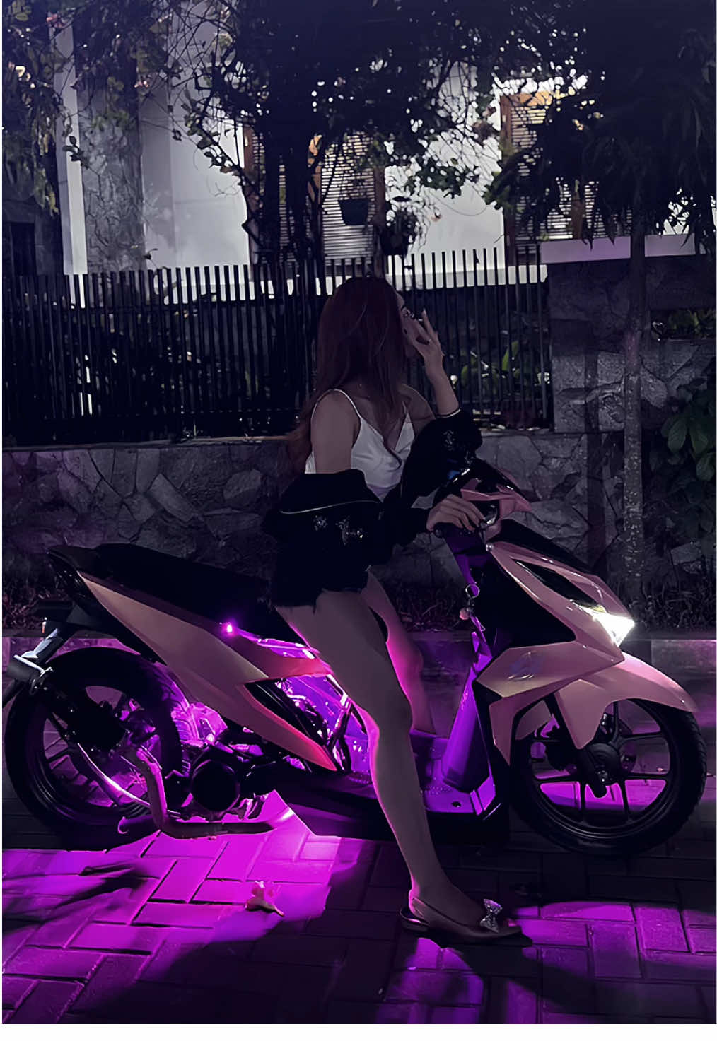 @𝔞 𝔠 𝔥 𝔞 𝔞