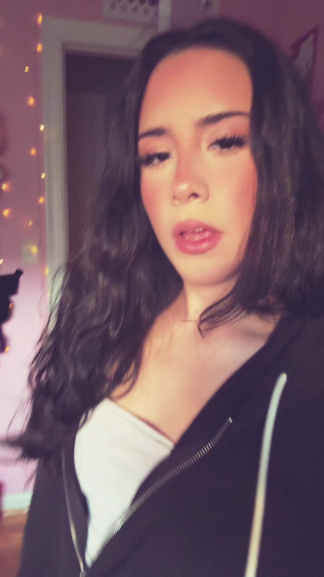 @⃟