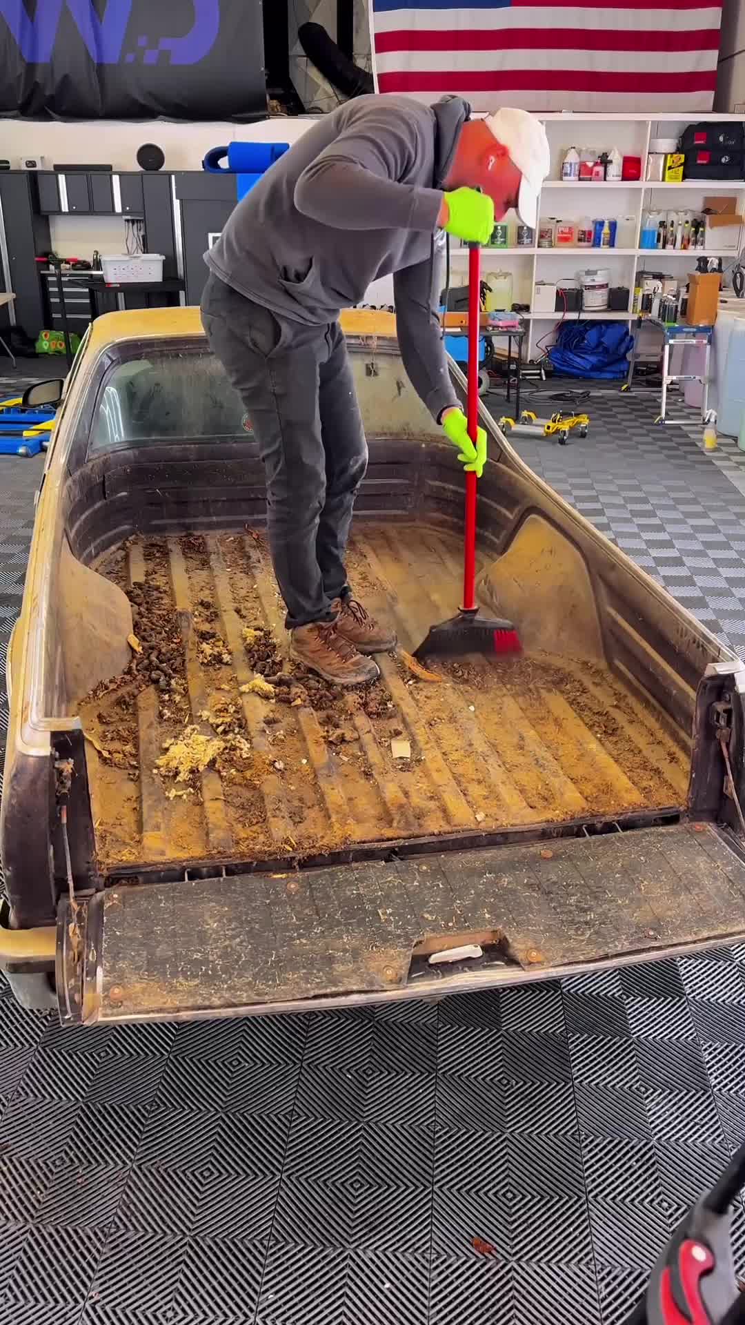 @MARK AUTO