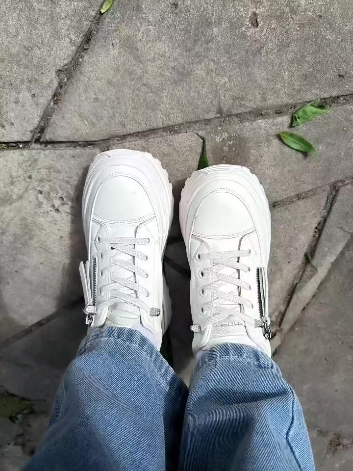 @Ілонеса