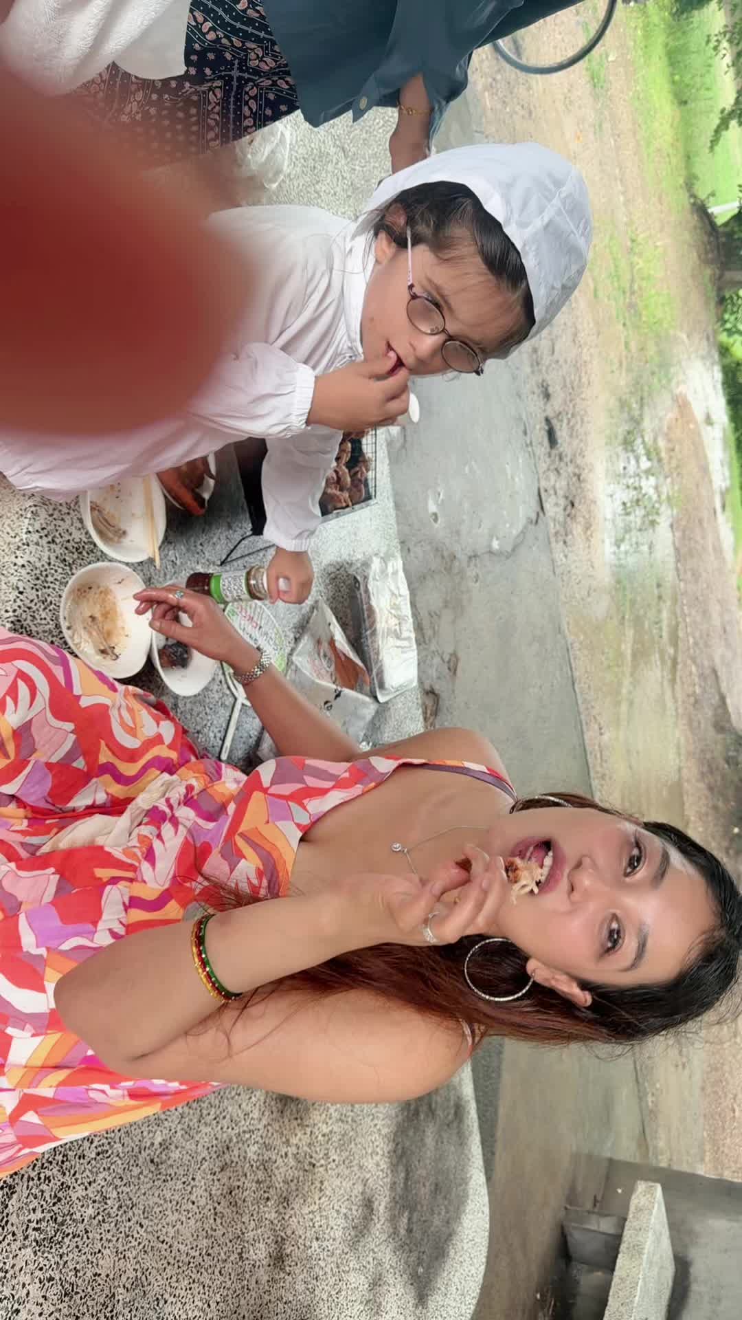 @👸