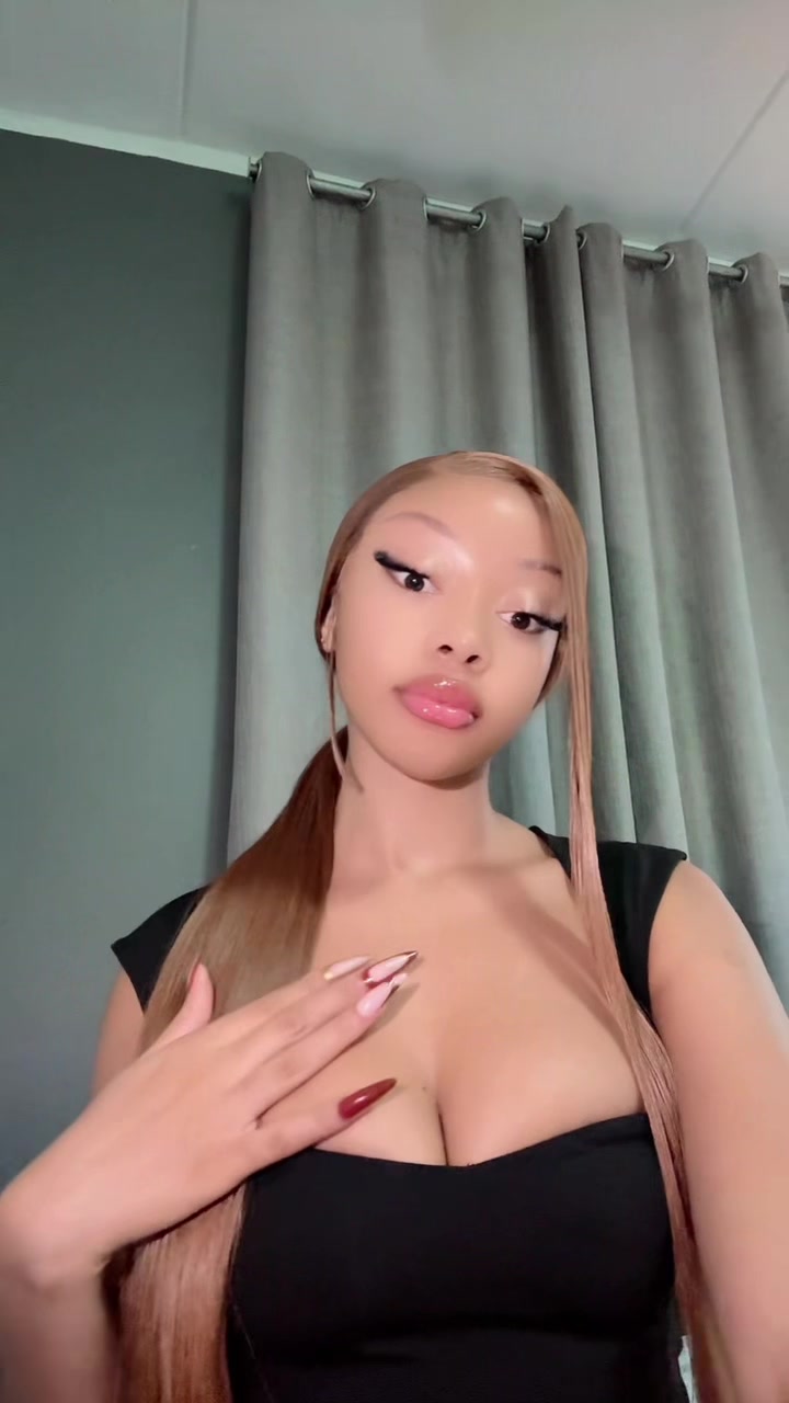 @𝒜𝓇𝒾𝑒𝓁𝓁𝒶💕