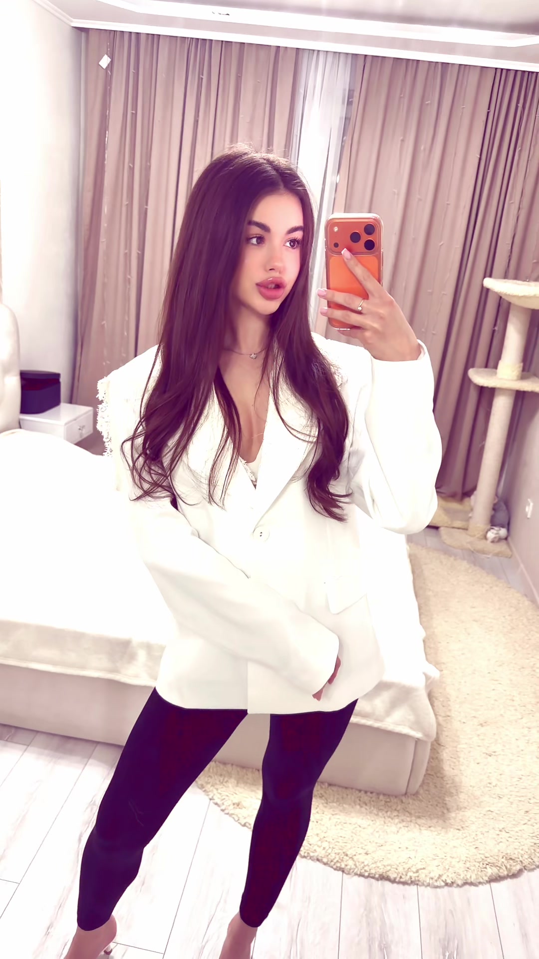 @_aleksandrasevich_