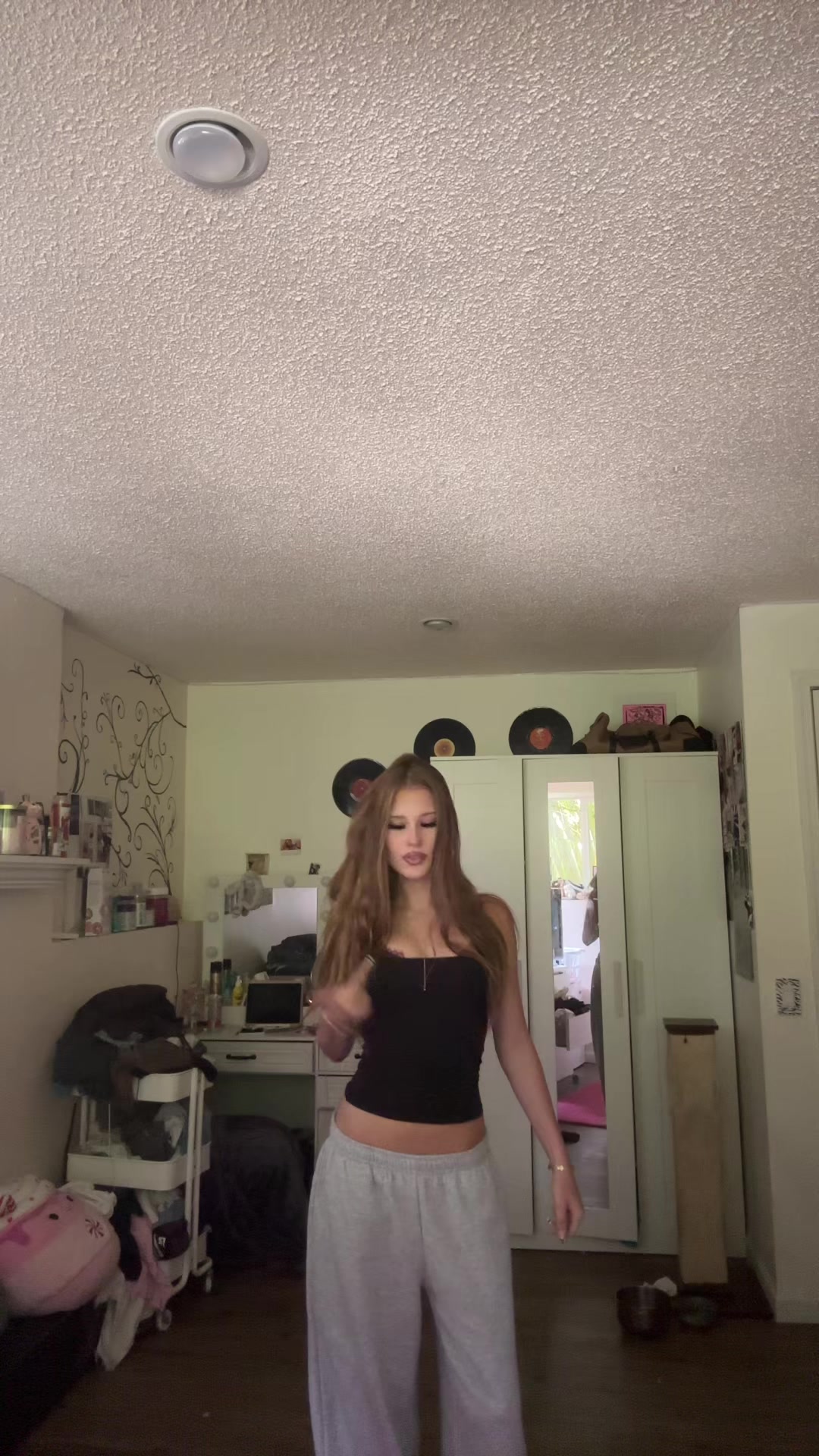 @𝓿𝓲𝓿