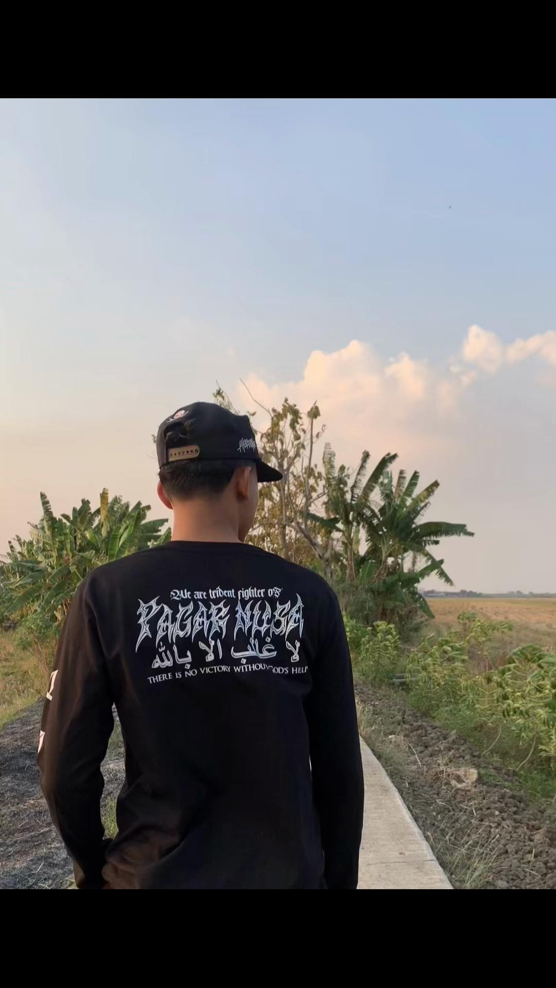 @𝘡𝘢𝘺𝘳𝘖𝘶𝘵𝘧𝘪𝘵