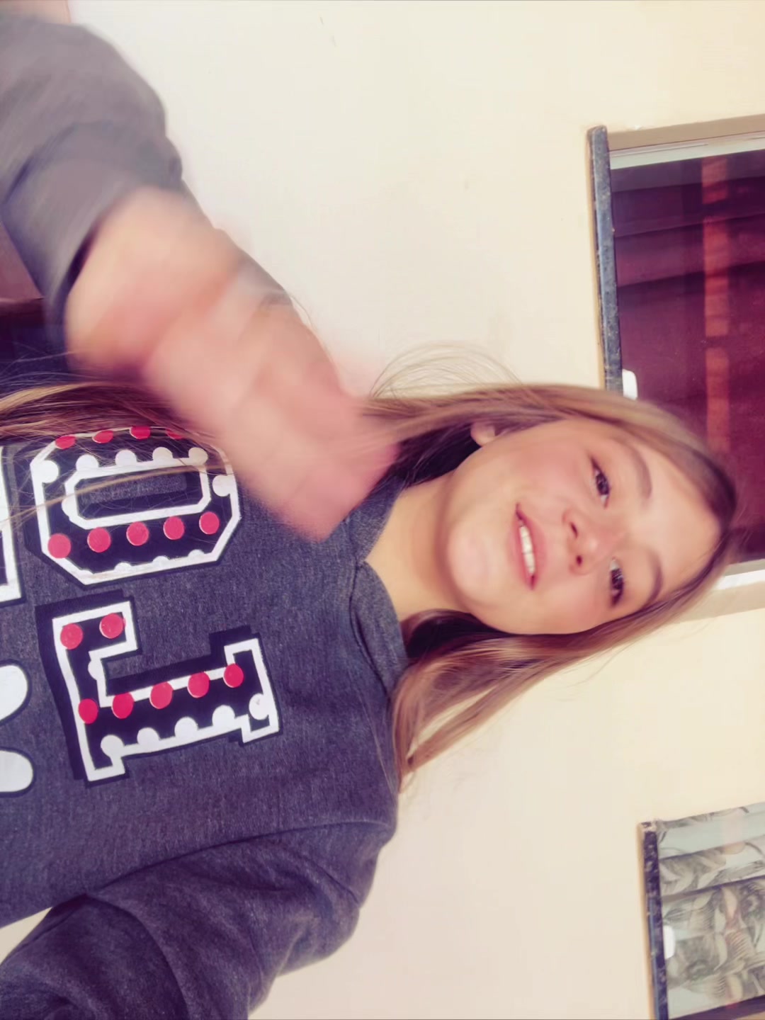 @Lavínia🩷✨