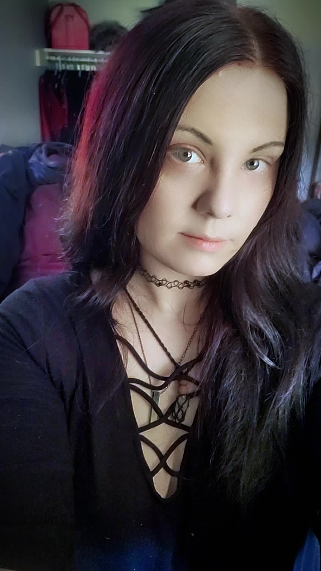 @𝕯𝖔𝖛𝖆𝖍🖤