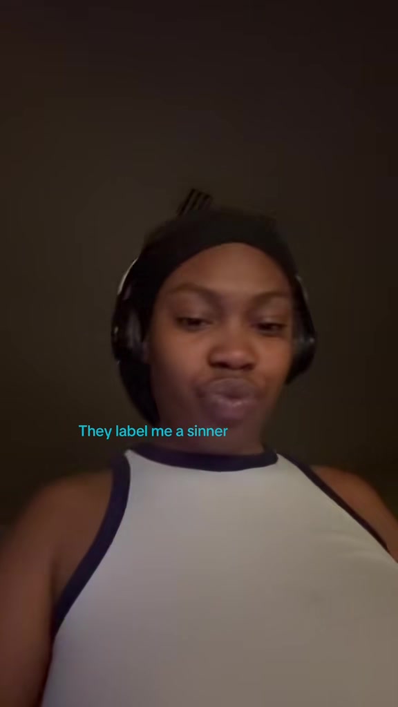 @ARIEZZIE💋☮️