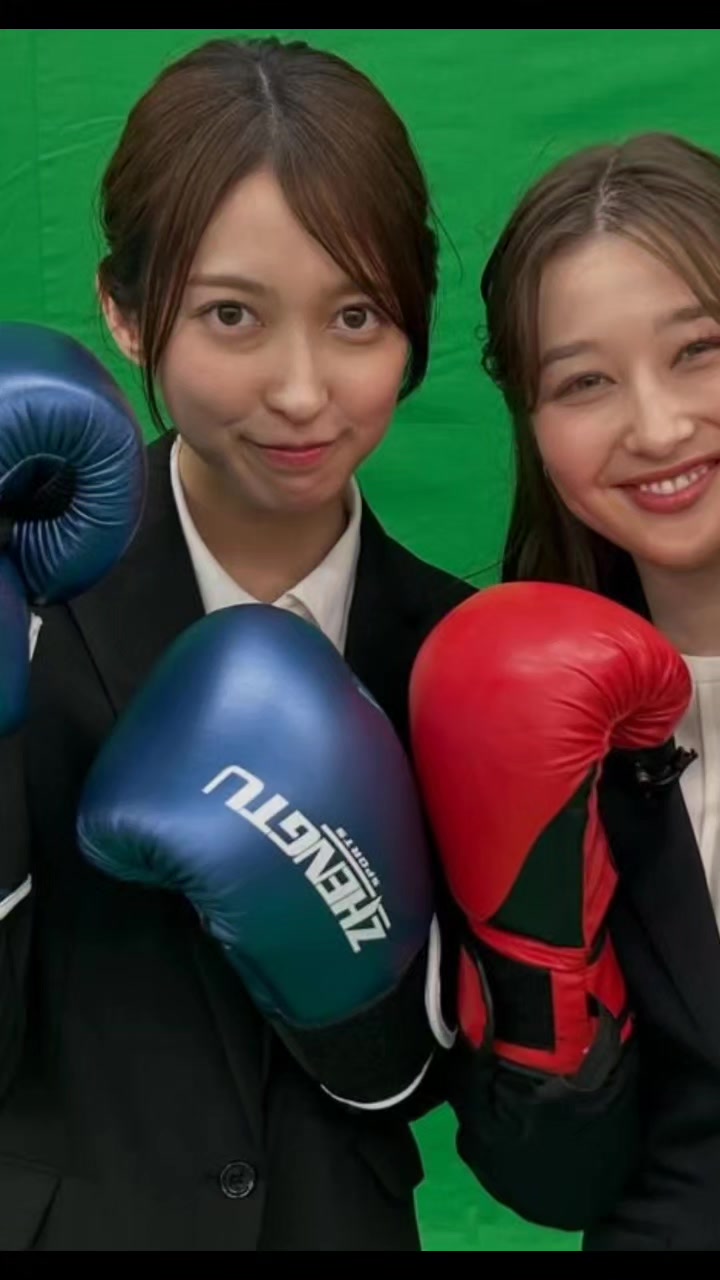 @じん