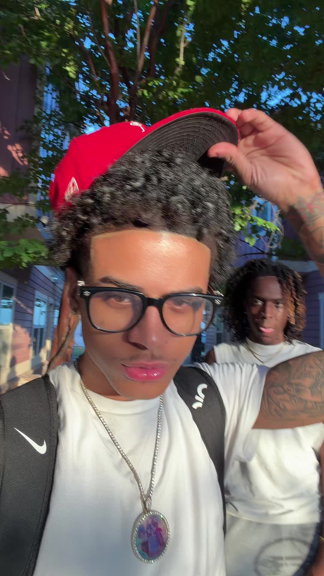 @Loyal curlyhead⛷️