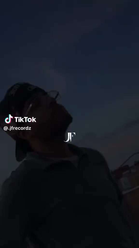 @Liz🖤🫰😭