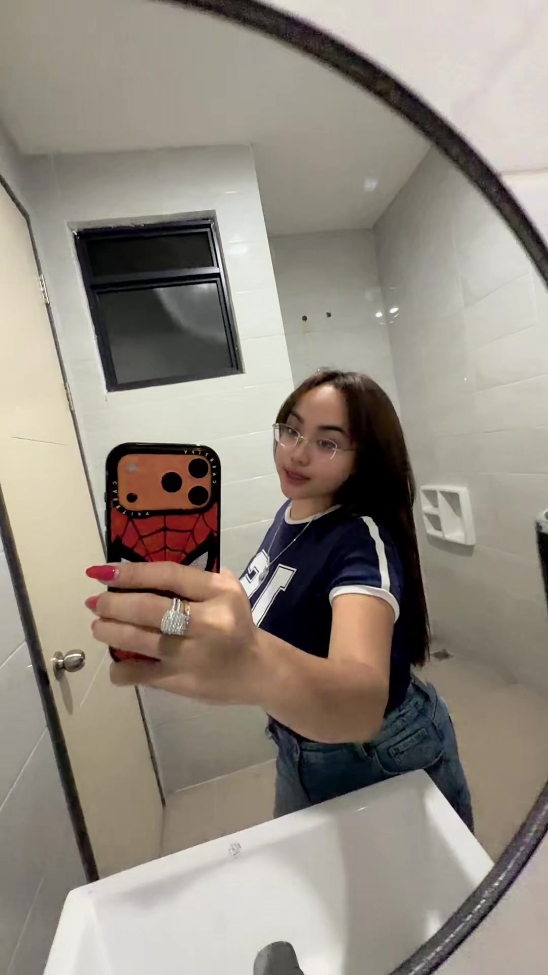 @woshella