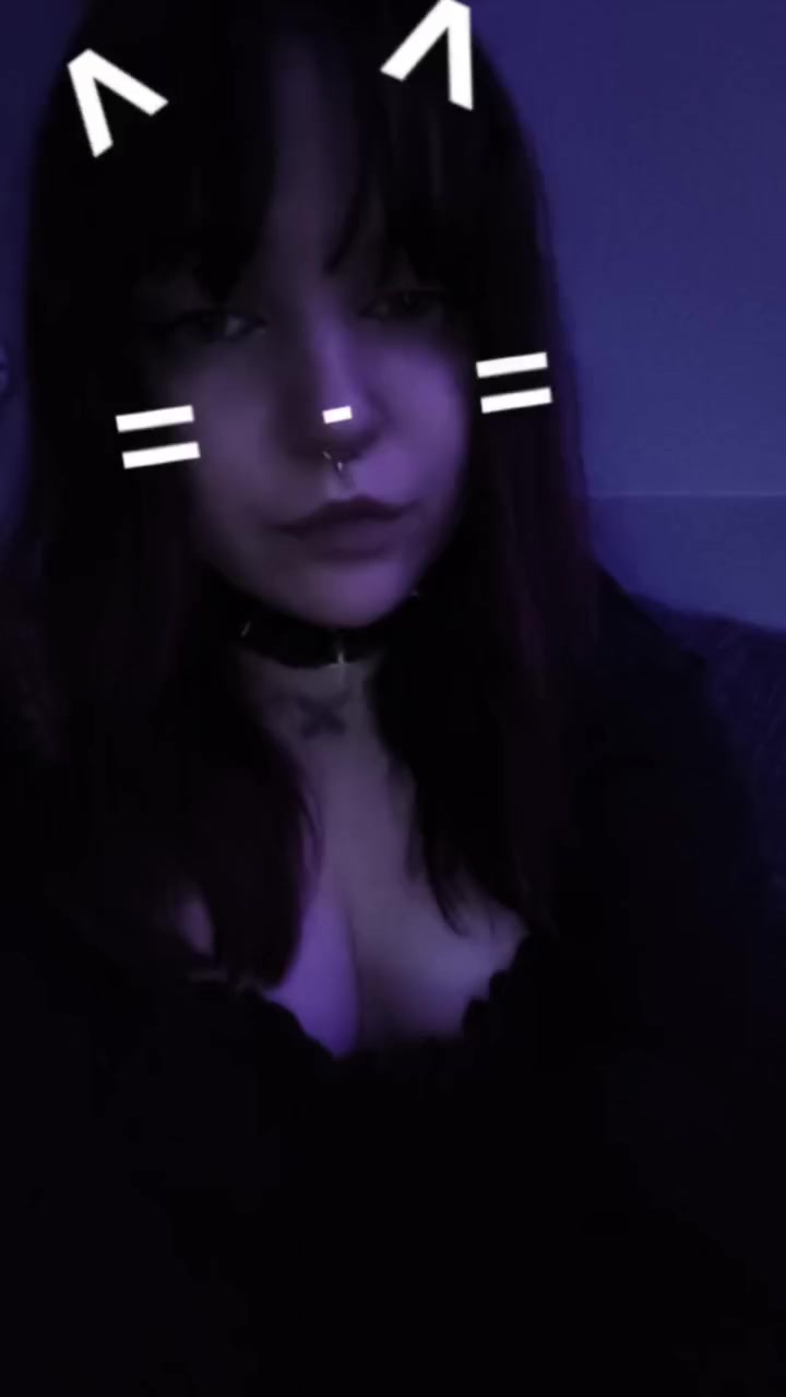 @<3
