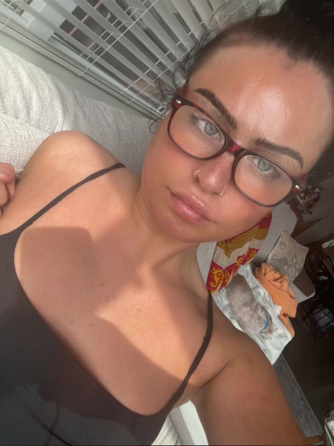 @joniethebrat