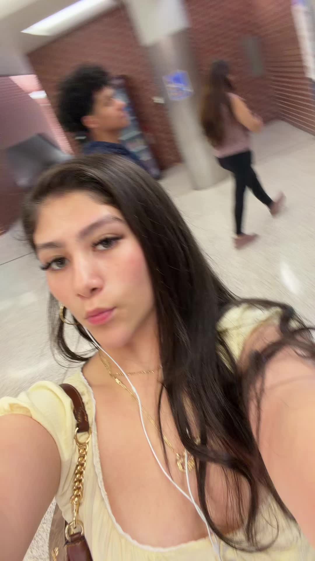 @va19tina