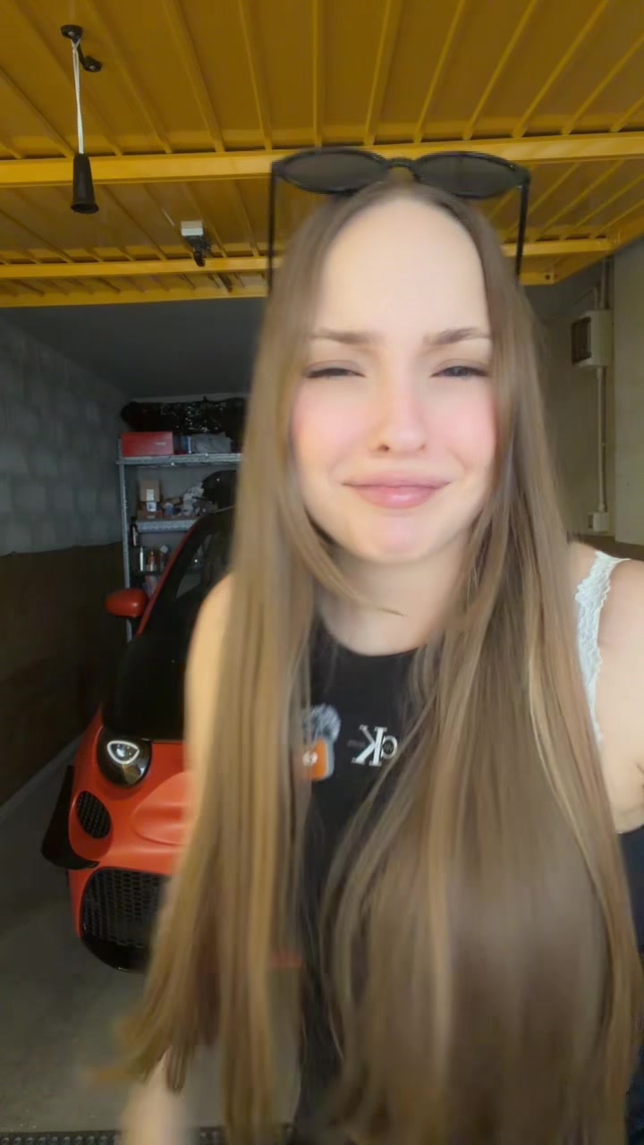 @𝑽𝑨𝑳𝑬🧡