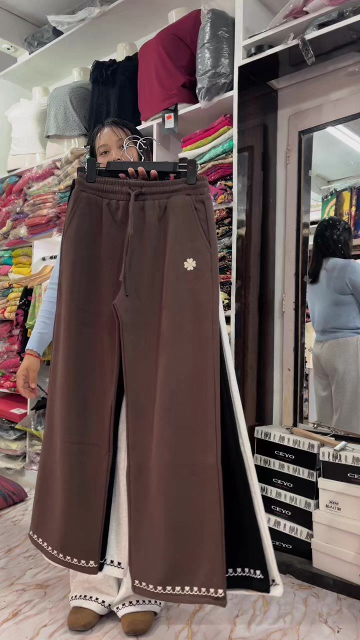 @closetgalyang