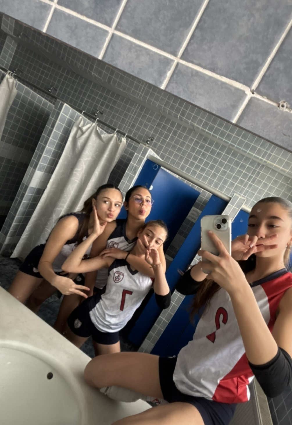 @Gangg🤪✌🏻