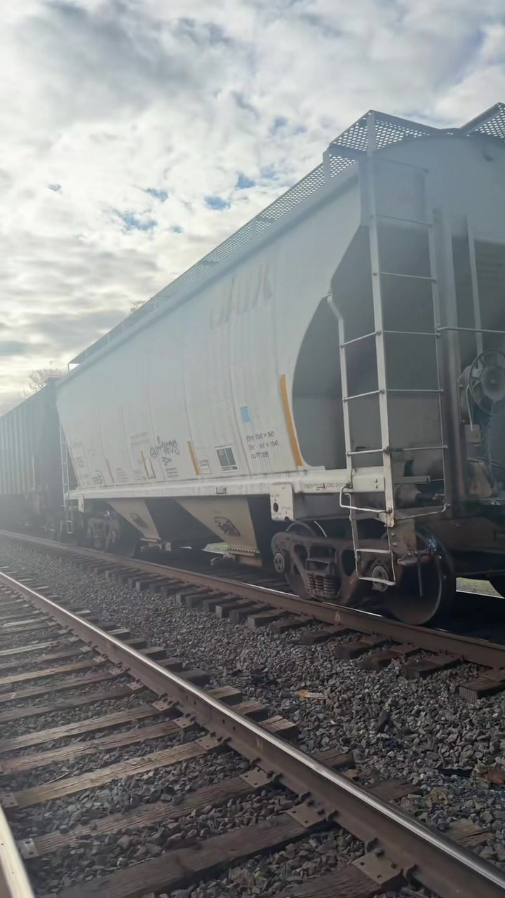 @JL_UrCoolGuy🚂📻🎣