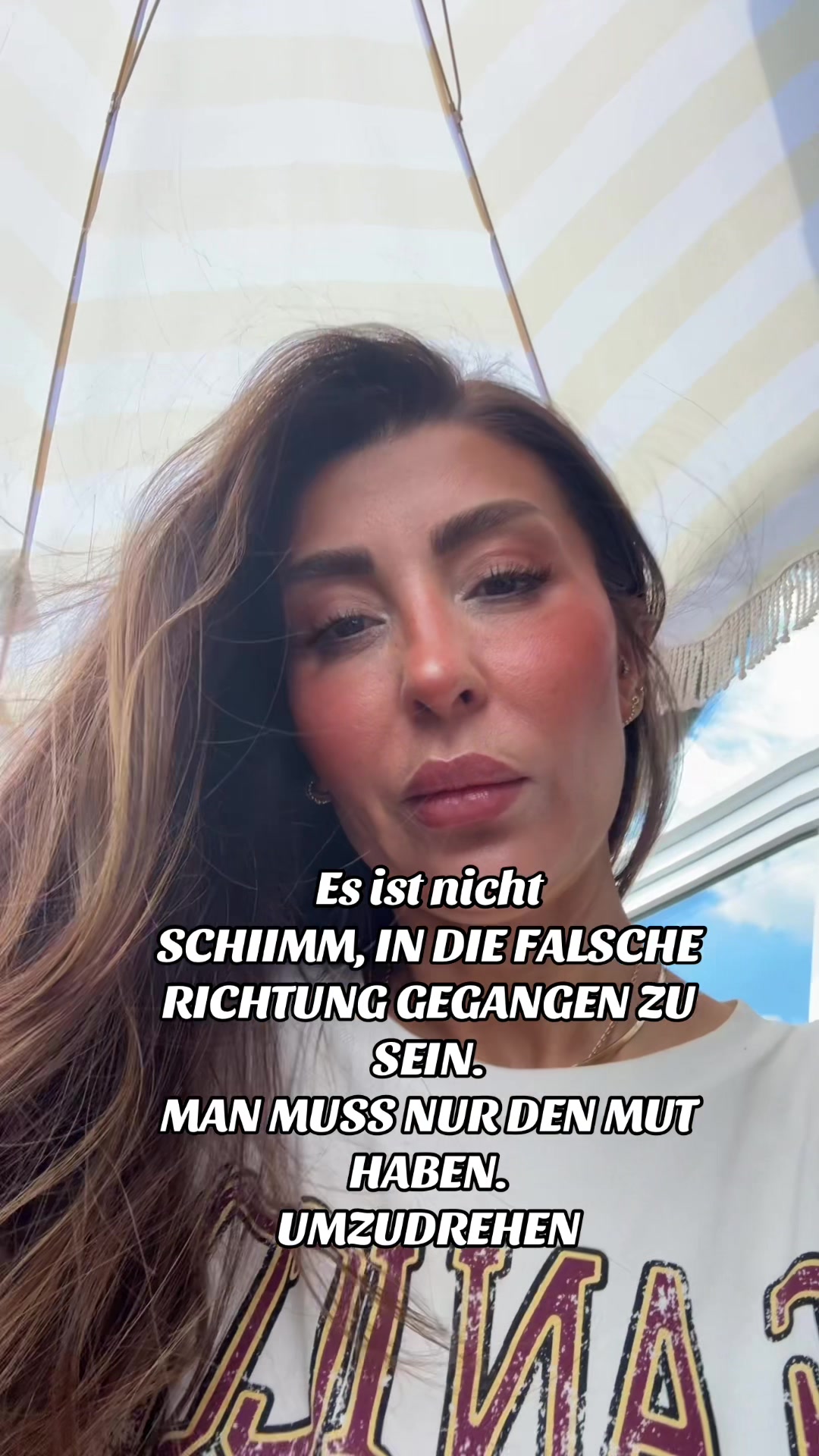 @Ayseenn