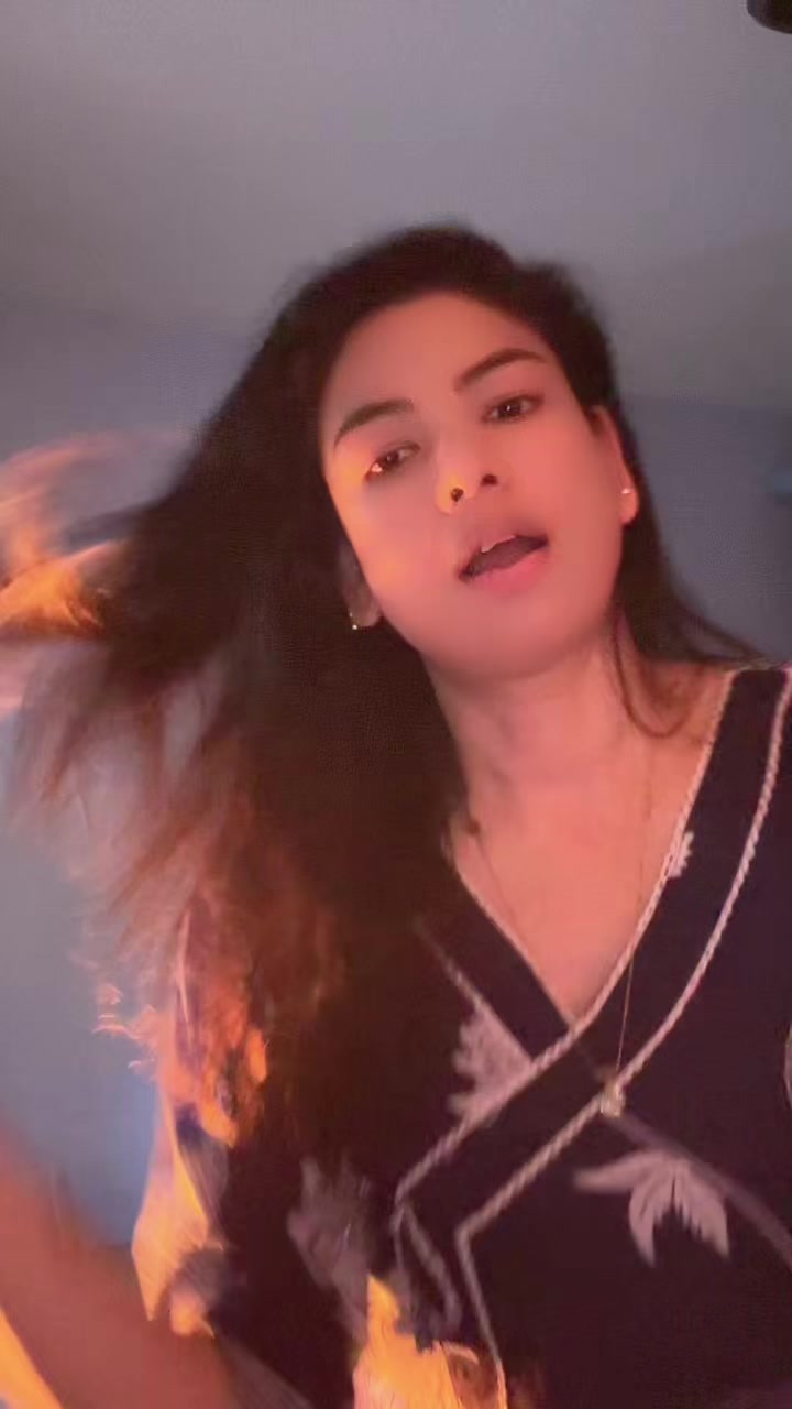 @RAVeeNa