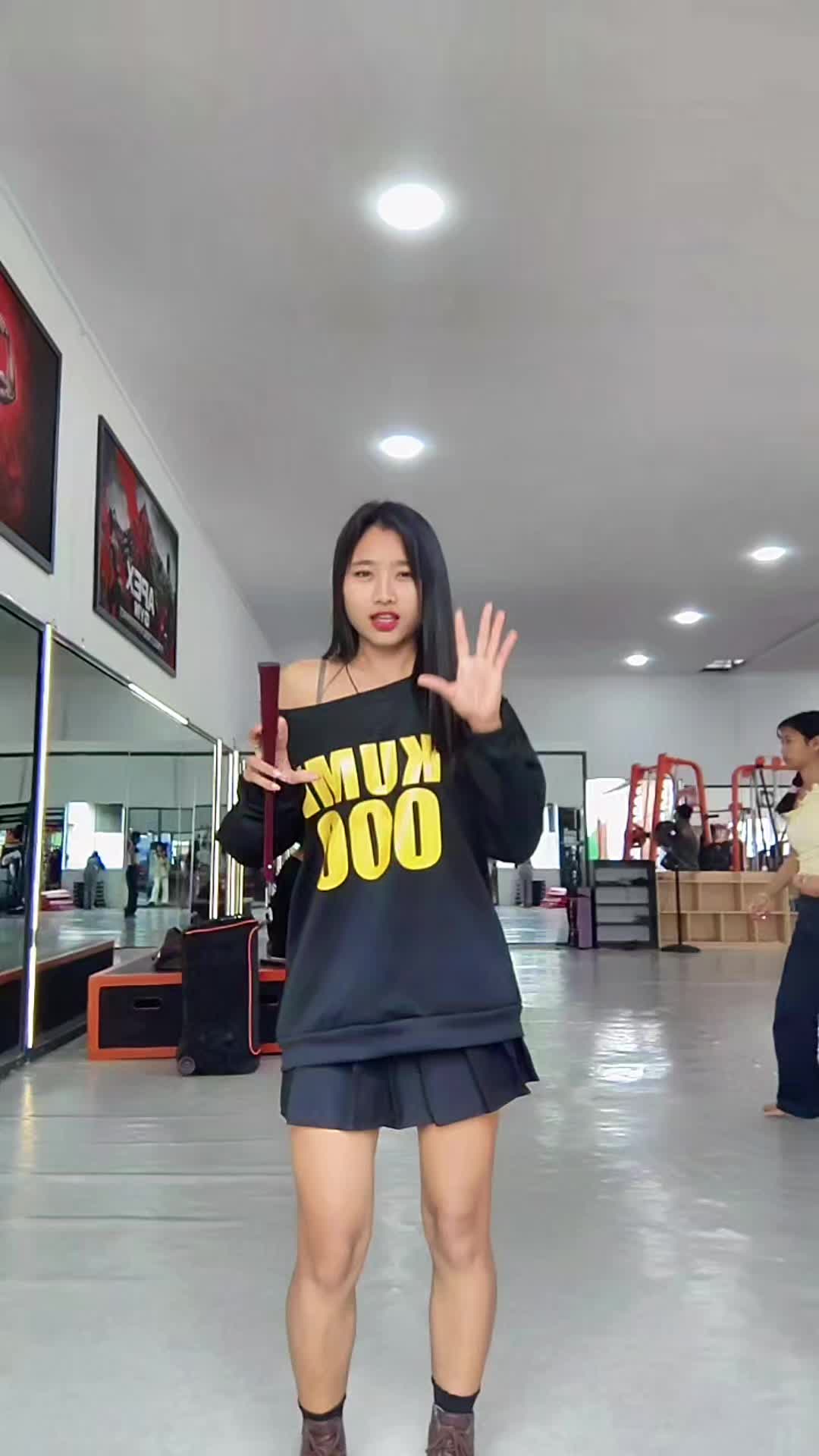 @ညိုကြီး 🍂 (Official ) 1.3M