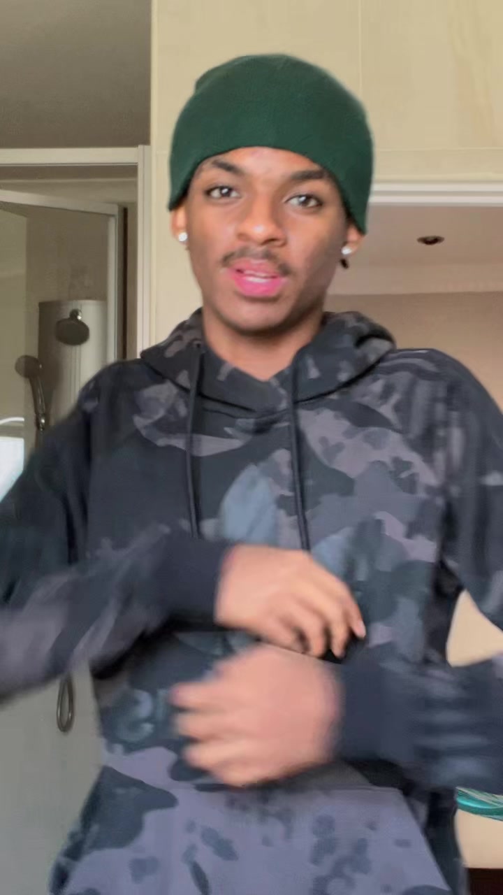 @Synn*
