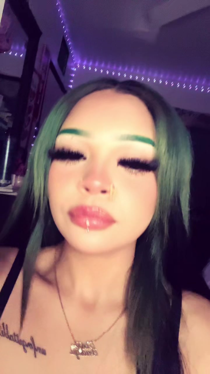 @𖣂