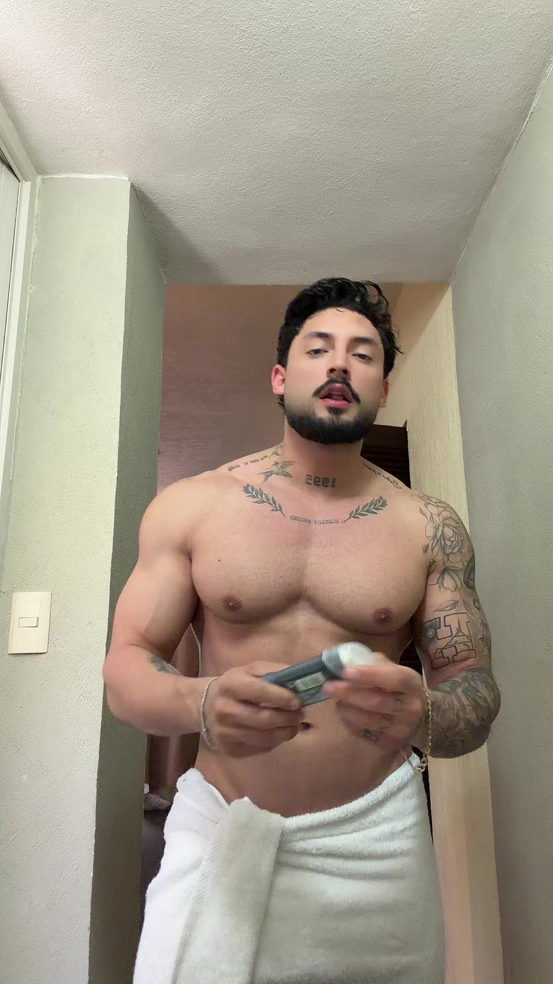 @Abel Robles C.