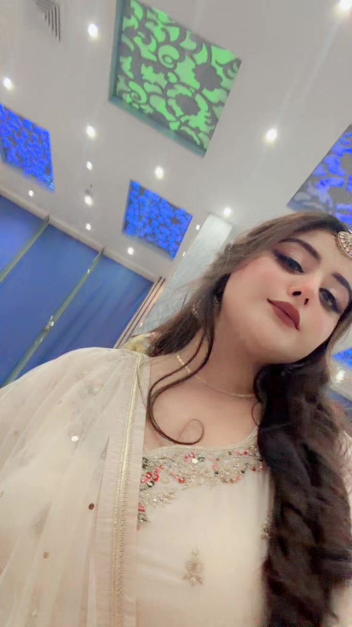 @Amna butt🌺