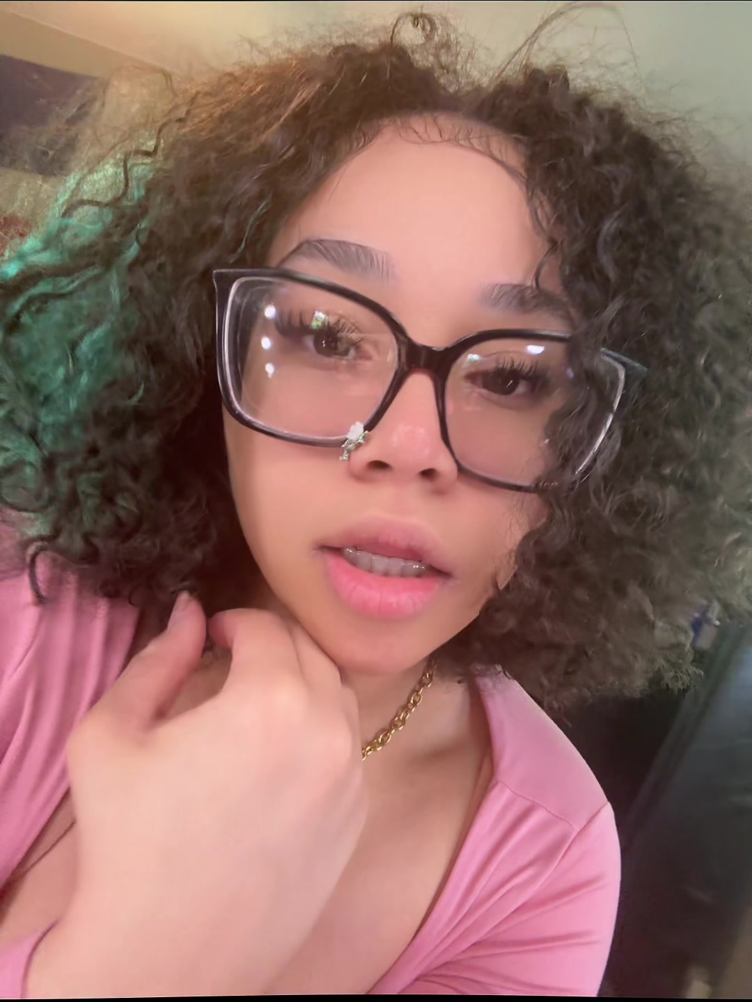 @1tealhairedgirll